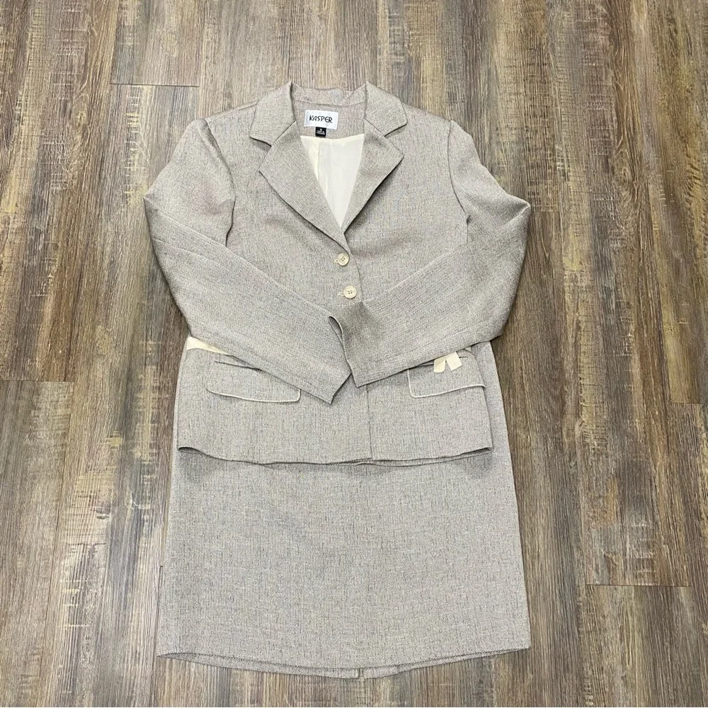 Kasper Beige Blazer and Skirt‎ Set with Cream Accents Career Wear Office Size 10